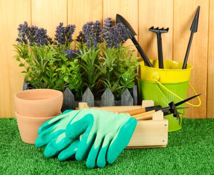 Variety of fencing styles suitable for Seven Sisters homes